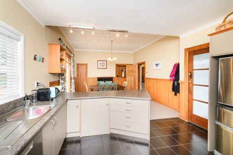 Photo of property in 48 Limbrick Street, Terrace End, Palmerston North, 4410