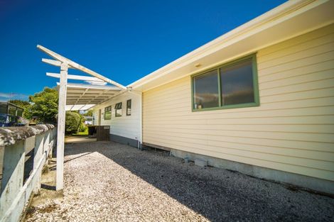 Photo of property in 2 Oliver Street, Kihikihi, Te Awamutu, 3800