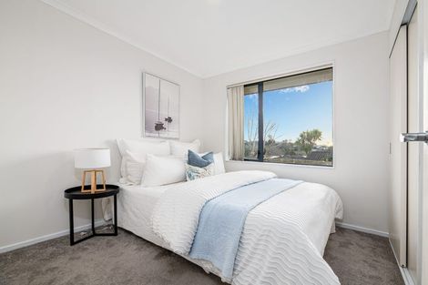 Photo of property in 1 Northridge Terrace, Massey, Auckland, 0614