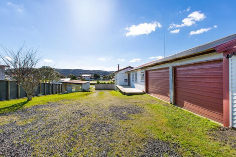 Photo of property in 29 Wallis Street, Raglan, 3225