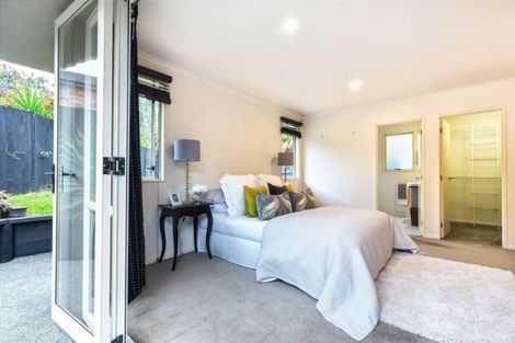 Photo of property in 8 Red Oak Place, Schnapper Rock, Auckland, 0632