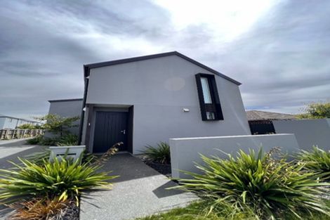 Photo of property in 1/23 Hills Road, Edgeware, Christchurch, 8013
