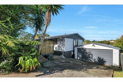 Photo of property in 2/109 Oreil Avenue, West Harbour, Auckland, 0618