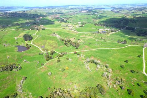 Photo of property in 153 Marohemo Road, Maungaturoto, 0587