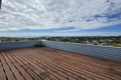 Photo of property in 6 Shearwater Rise, Rothesay Bay, Auckland, 0630