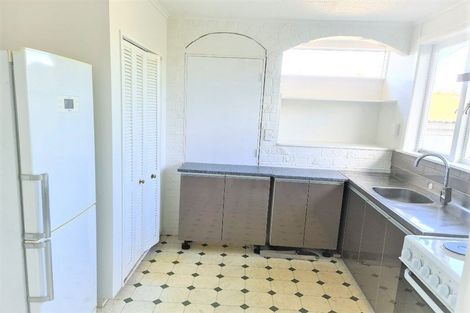 Photo of property in 1 Rogan Street, Mount Roskill, Auckland, 1041