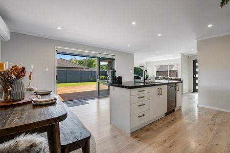 Photo of property in 7 Riverboat Lane, Helensville, 0800