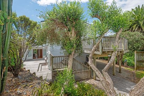 Photo of property in 4 Lysnar Street, Okitu, Gisborne, 4010