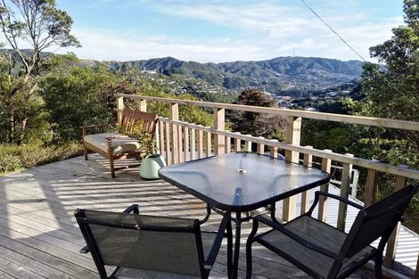 Photo of property in 48 Huntingdon Street, Northland, Wellington, 6012