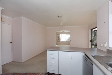 Photo of property in 1 Mcilwaine Place, Marton, 4710