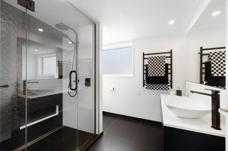 Photo of property in 5a Staveley Street, Avonhead, Christchurch, 8042