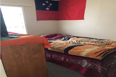 Photo of property in 2/90 Finlayson Avenue, Clendon Park, Auckland, 2103