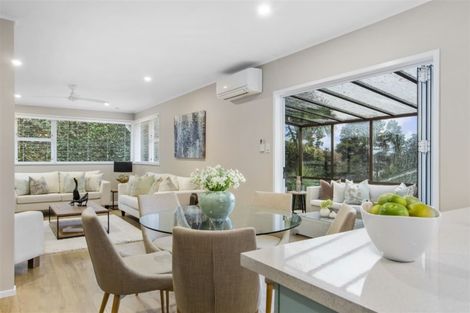 Photo of property in 8 Intrepid Place, Torbay, Auckland, 0630