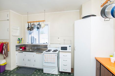 Photo of property in 16 De Lautour Road, Kaiti, Gisborne, 4010