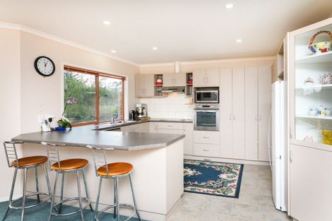 Photo of property in 12 Silkwood Place, Fitzherbert, Palmerston North, 4410