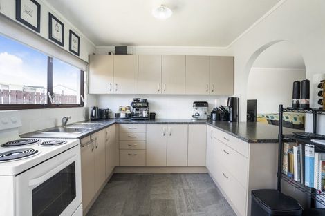 Photo of property in 2/51a Browns Road, Manurewa, Auckland, 2102