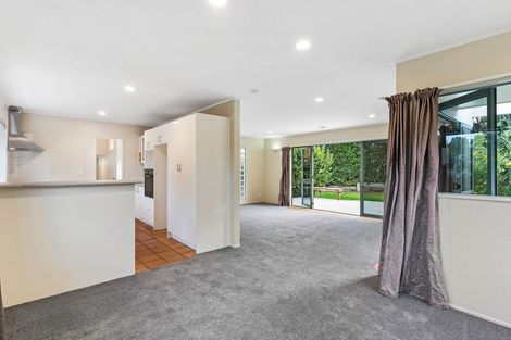 Photo of property in 1 Halldene Terrace, Red Beach, 0932