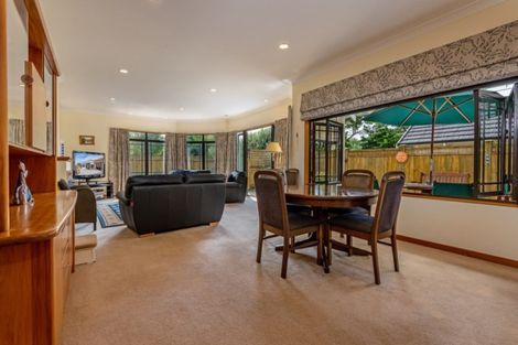 Photo of property in 2 Heritage Place, Terrace End, Palmerston North, 4410