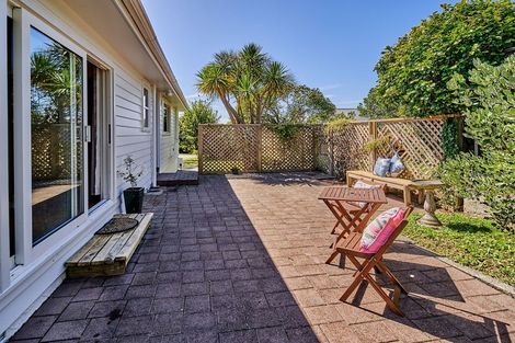 Photo of property in 16b Saint Edmund Crescent, Tawa, Wellington, 5028