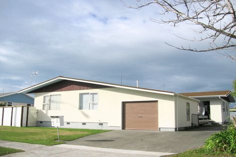 Photo of property in 27 York Avenue, Tamatea, Napier, 4112