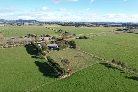 Photo of property in 249 Tararua Road, Levin, 5571
