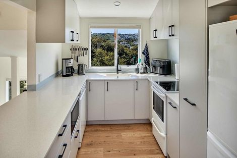 Photo of property in 39 James Cook Drive, Whitby, Porirua, 5024