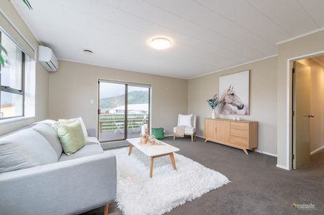 Photo of property in 2/35 Shanly Street, Brown Owl, Upper Hutt, 5018