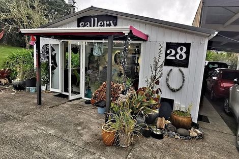 Photo of property in 28 Matakohe Road East, Matakohe, 0593