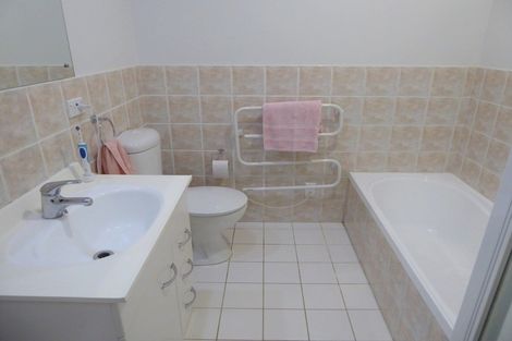 Photo of property in Maddison Apartments, 1/6f Queen Street, Palmerston North, 4410