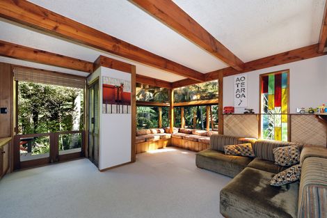 Photo of property in 12 Taraire Road, Titirangi, Auckland, 0604