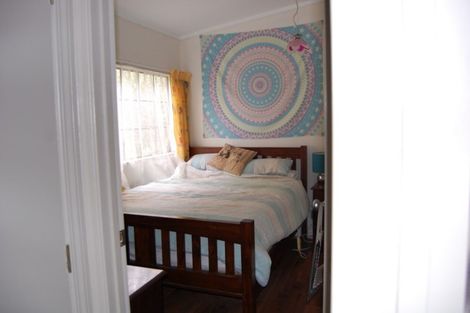 Photo of property in 87 Tawa Road, Kumeu, 0891