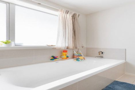 Photo of property in 58 Kayelene Place, Omokoroa, 3114