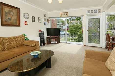 Photo of property in 5/1 Takapu Street, Henderson, Auckland, 0612