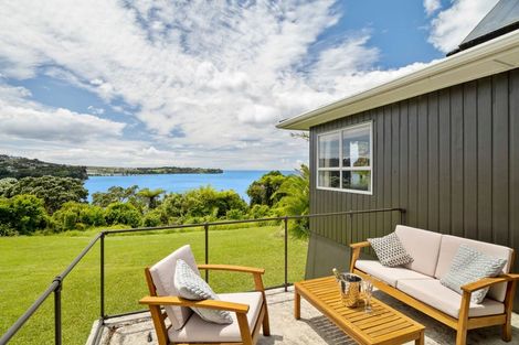 Photo of property in 97 Tiri Road, Tindalls Beach, Whangaparaoa, 0930