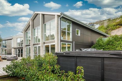 Photo of property in 90 Wiggins Street, Sumner, Christchurch, 8081