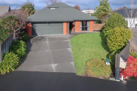 Photo of property in 3 Thicket Close, Redwood, Christchurch, 8051