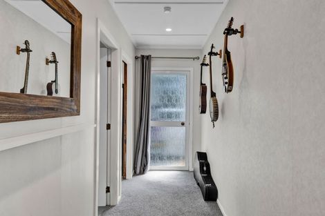 Photo of property in 7 Flint Road West, Stratford, 4332