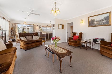 Photo of property in 1/81 Tukapa Street, Westown, New Plymouth, 4310