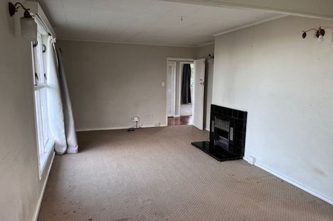Photo of property in 16 Kotahi Road, Mount Wellington, Auckland, 1062