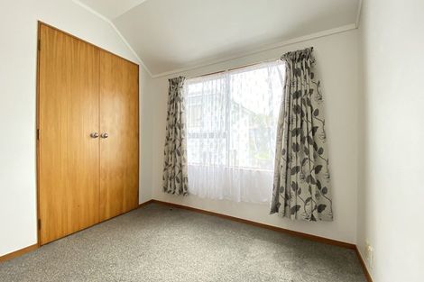 Photo of property in 4/43-53 Chivalry Road, Glenfield, Auckland, 0629