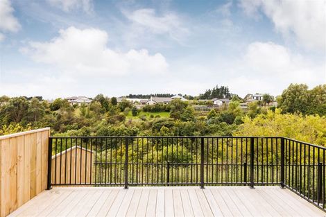 Photo of property in 18 Silkwood Place, Fitzherbert, Palmerston North, 4410