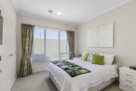 Photo of property in 8c Glen Iris Grove, Woburn, Lower Hutt, 5010