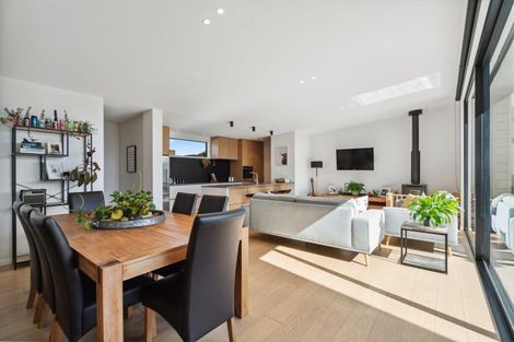 Photo of property in 2b Stackbrae Avenue, Wanaka, 9305