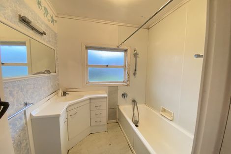 Photo of property in 1/1 Benders Avenue, Hillcrest, Auckland, 0627