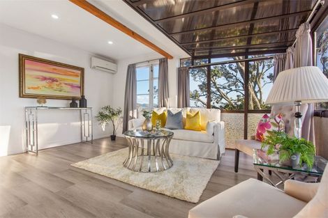 Photo of property in 79 Awaroa Road, Sunnyvale, Auckland, 0612