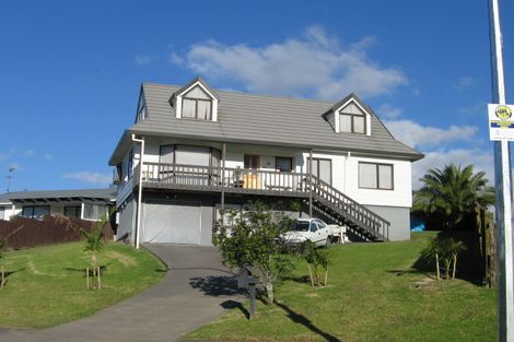 Photo of property in 21 Rakaia Rise, Clover Park, Auckland, 2019