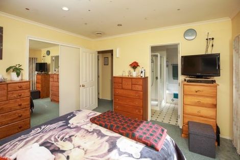 Photo of property in 33 Twickenham Place, Nawton, Hamilton, 3200