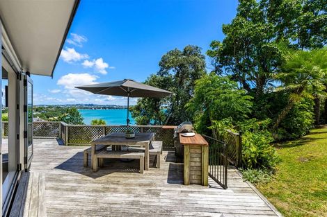 Photo of property in 1100a Whangaparaoa Road, Tindalls Beach, Whangaparaoa, 0930