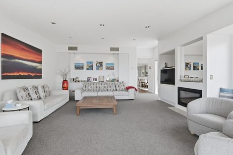 Photo of property in 70 St Michaels Avenue, Point Chevalier, Auckland, 1022