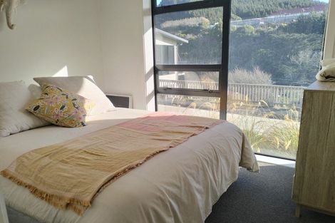 Photo of property in 2 Ara Paripari, Tawa, Wellington, 5028